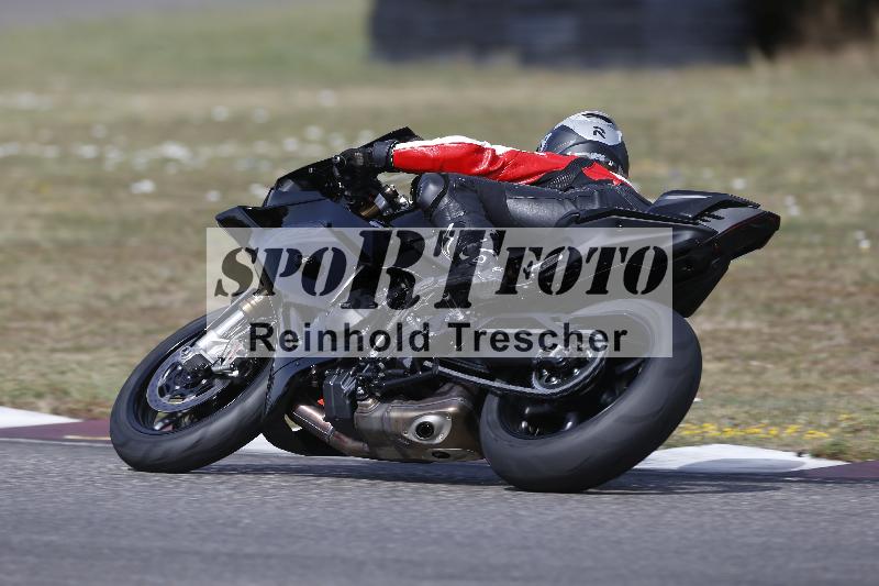 /37 09.08.2026  Pluess Motosport ADR/Einsteiger/77